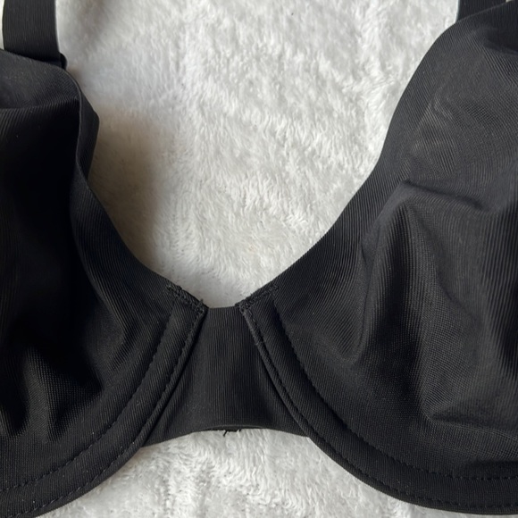 SKIMS Naked Underwire Demi Bra - Picture 7 of 16